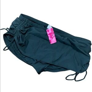 NEW WITH TAGS PLUS SIZE XHILARATION WOMENS SWIM SKIRT WITH BIKINI SIZE 2